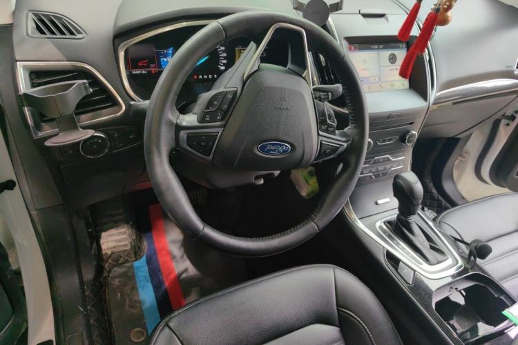 Used Ford Edge 2018 EcoBoost 245 Two-Wheel-Drive Titanium 7-Seater China VI Standard Steering Wheel