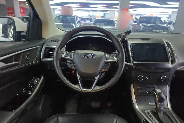 Used Ford Edge 2018 EcoBoost 245 Two-Wheel-Drive Titanium 7-Seater China V Standard Steering Wheel