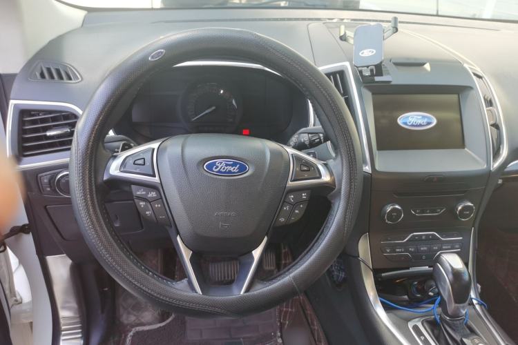 Used Ford Edge 2018 EcoBoost 245 Two-Wheel-Drive Titanium 7-Seater China VI Standard Steering Wheel