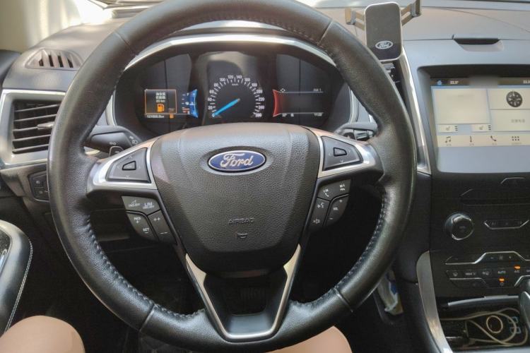 Used Ford Edge 2018 EcoBoost 245 Two-Wheel-Drive Titanium 7-Seater China VI Standard Steering Wheel