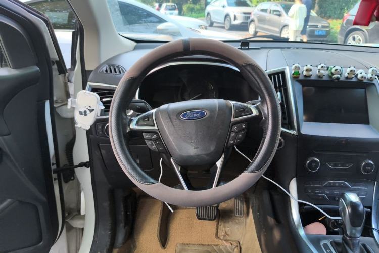 Used Ford Edge 2018 EcoBoost 245 Two-Wheel-Drive Titanium 7-Seater China V Standard Steering Wheel