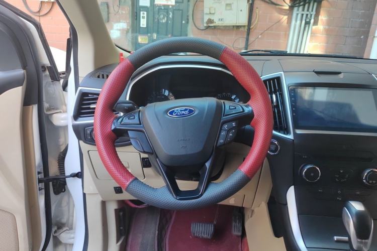 Used Ford Edge 2018 EcoBoost 245 Two-Wheel-Drive Titanium 5-Seater China V Standard Steering Wheel
