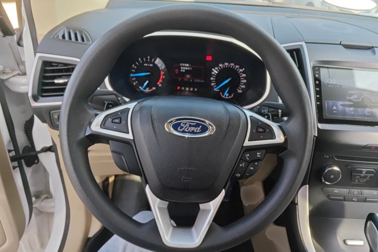 Used Ford Edge 2018 EcoBoost 245 Two-Wheel-Drive Titanium 5-Seater China V Standard Steering Wheel