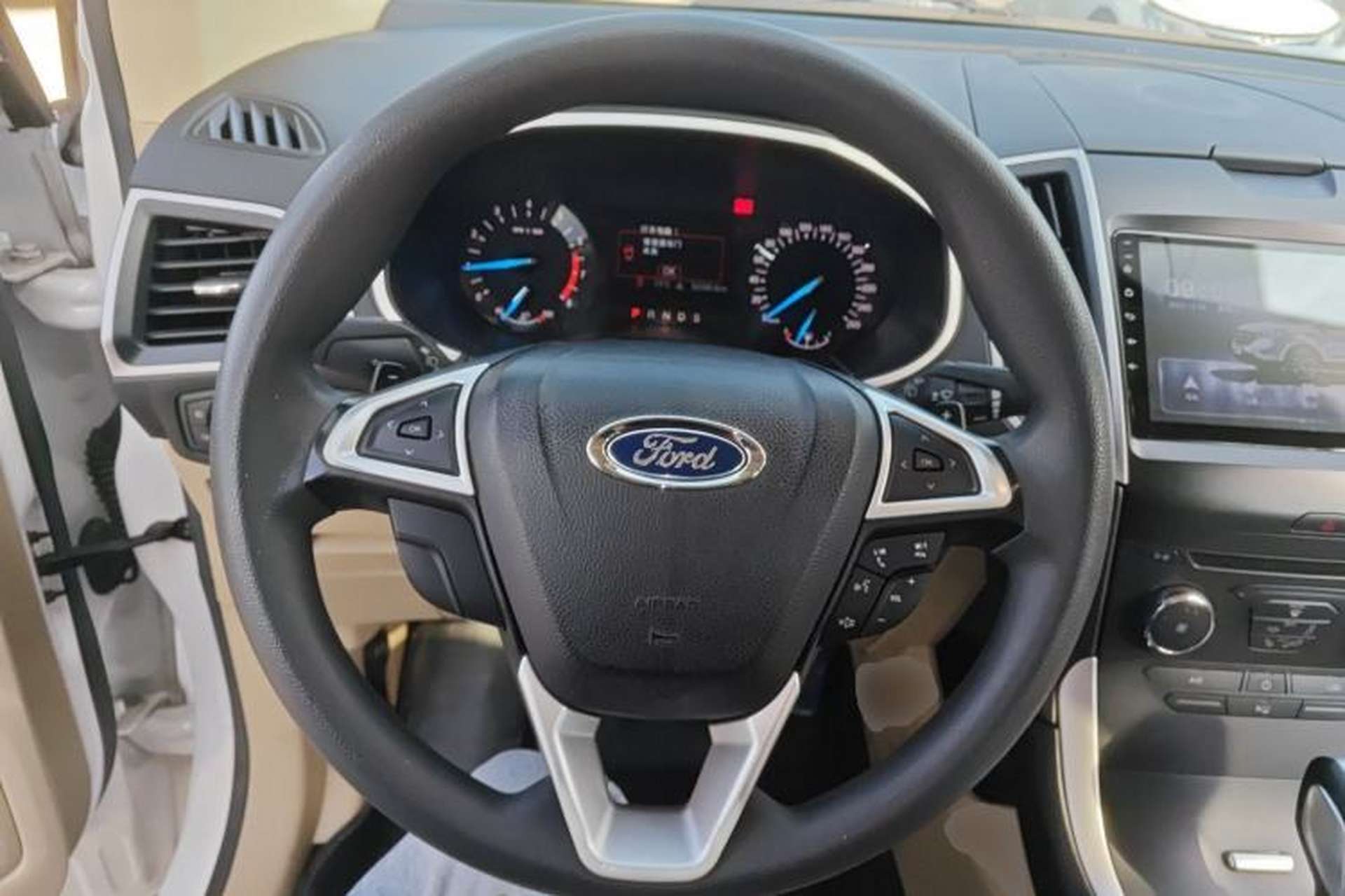 Used Ford Edge 2018 EcoBoost 245 Two-Wheel-Drive Titanium 5-Seater China V Standard Steering Wheel