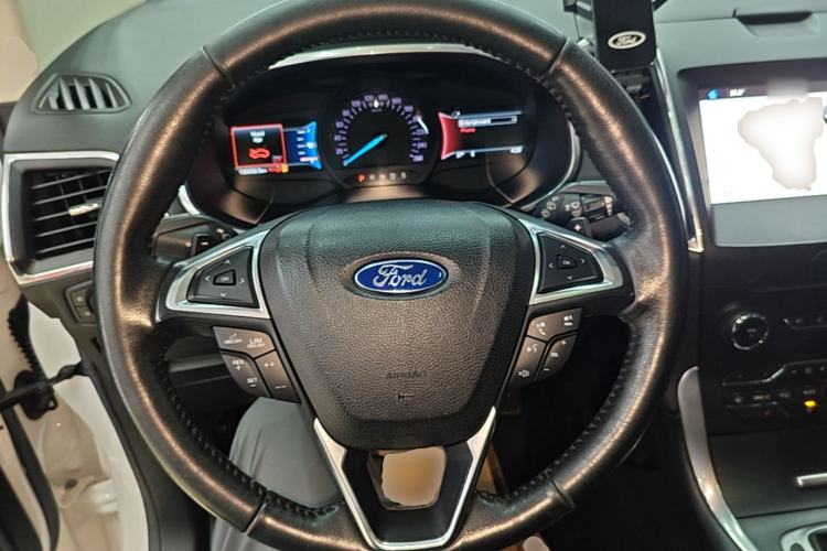 Used Ford Edge 2018 EcoBoost 245 Two-Wheel-Drive Titanium 7-Seater China V Standard Steering Wheel