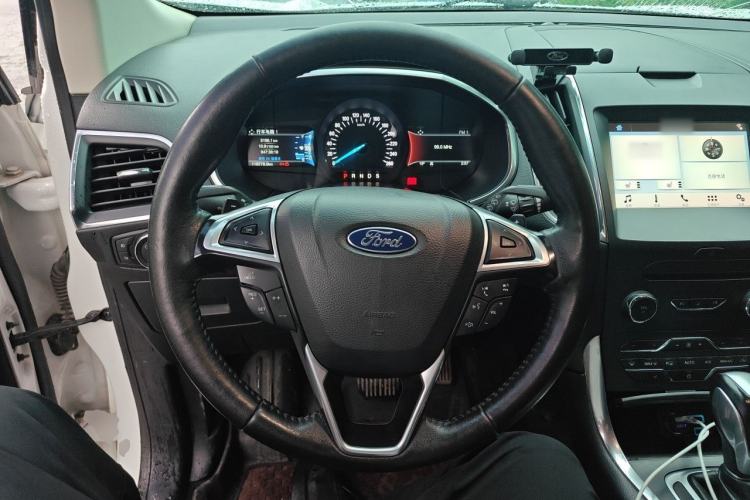 Used Ford Edge 2018 EcoBoost 245 Two-Wheel-Drive Titanium 7-Seater China V Standard Steering Wheel
