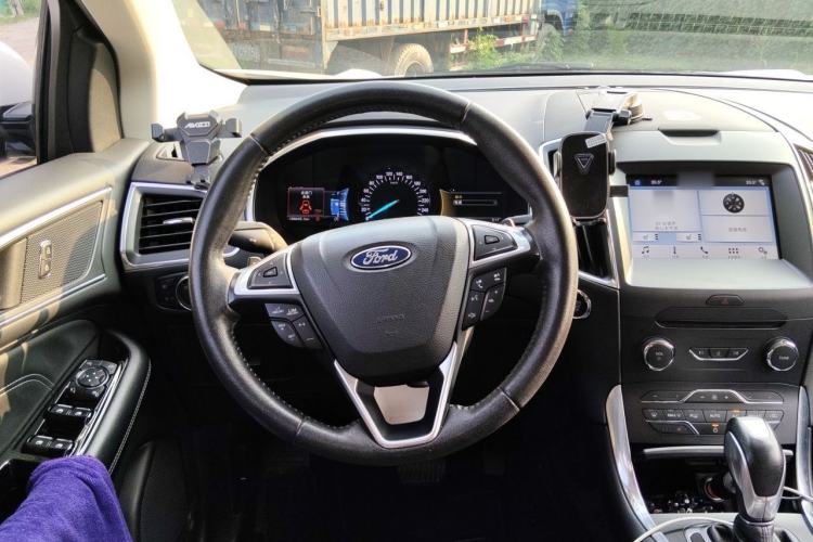 Used Ford Edge 2018 EcoBoost 245 Two-Wheel-Drive Titanium 7-Seater China V Standard Steering Wheel
