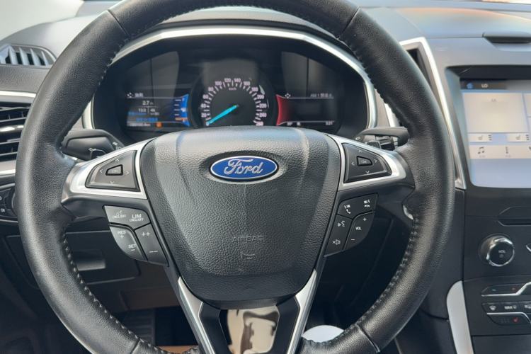 Used Ford Edge 2018 EcoBoost 245 Two-Wheel-Drive Titanium 7-Seater China V Standard Steering Wheel