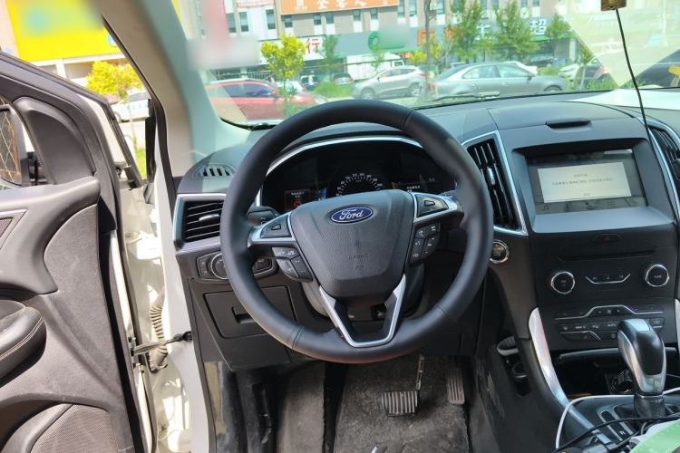 Used Ford Edge 2018 EcoBoost 245 Two-Wheel-Drive Titanium 7-Seater China V Standard Steering Wheel
