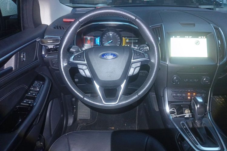 Used Ford Edge 2018 EcoBoost 245 Two-Wheel-Drive Titanium 7-Seater China V Standard Steering Wheel