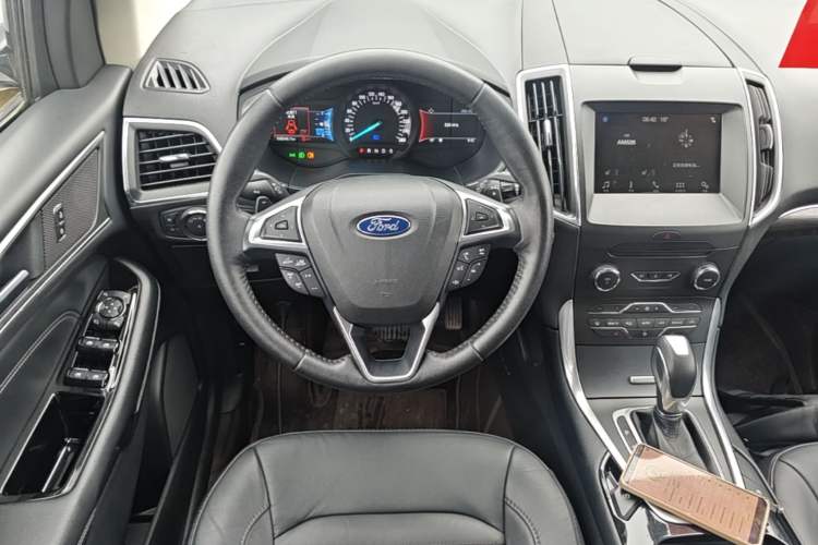 Used Ford Edge 2018 EcoBoost 245 Two-Wheel-Drive Titanium 7-Seater China V Standard Steering Wheel