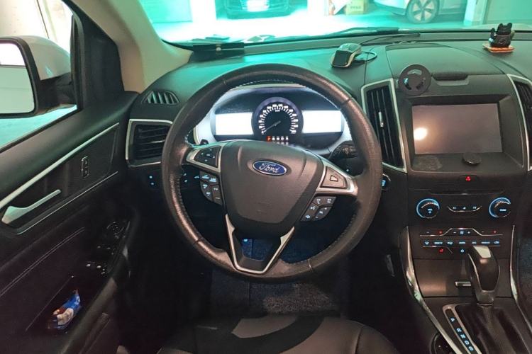 Used Ford Edge 2018 EcoBoost 245 Two-Wheel-Drive Titanium 7-Seater China V Standard Steering Wheel