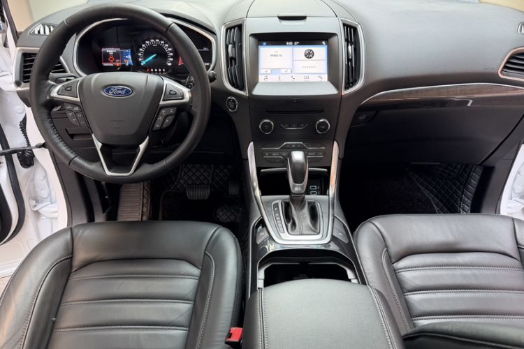 Used Ford Edge 2018 EcoBoost 245 Two-Wheel-Drive Titanium 7-Seater China V Standard Steering Wheel