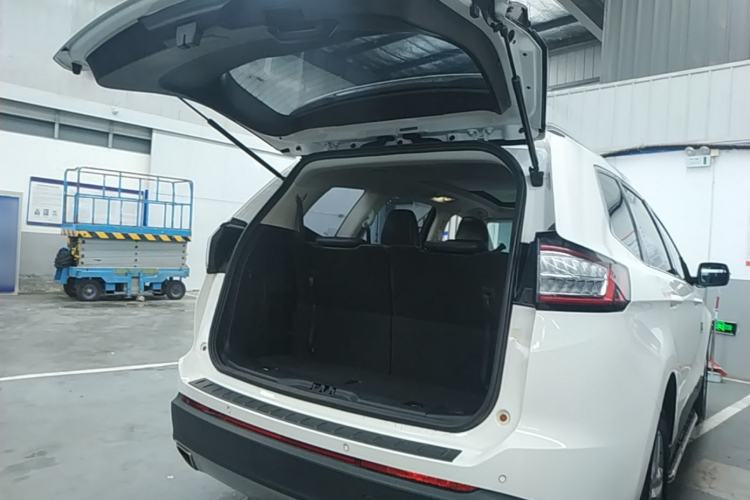 Used Ford Edge 2018 EcoBoost 245 Two-Wheel-Drive Platinum Edition 7-Seater China V Emission Standard Trunk