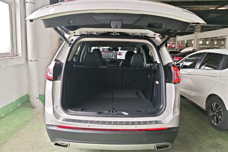 Used Ford Edge 2018 EcoBoost 245 Two-Wheel-Drive Titanium 7-Seater China V Standard Trunk