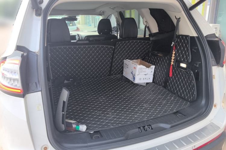 Used Ford Edge 2018 EcoBoost 245 Two-Wheel-Drive Titanium 7-Seater China V Standard Trunk