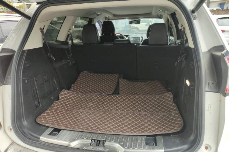 Used Ford Edge 2018 EcoBoost 245 Two-Wheel-Drive Platinum Edition 7-Seater China V Emission Standard Trunk