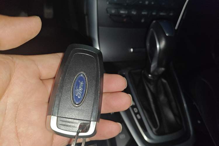 Used Ford Edge 2018 EcoBoost 245 Two-Wheel-Drive Titanium 7-Seater China V Standard Vehicle Key