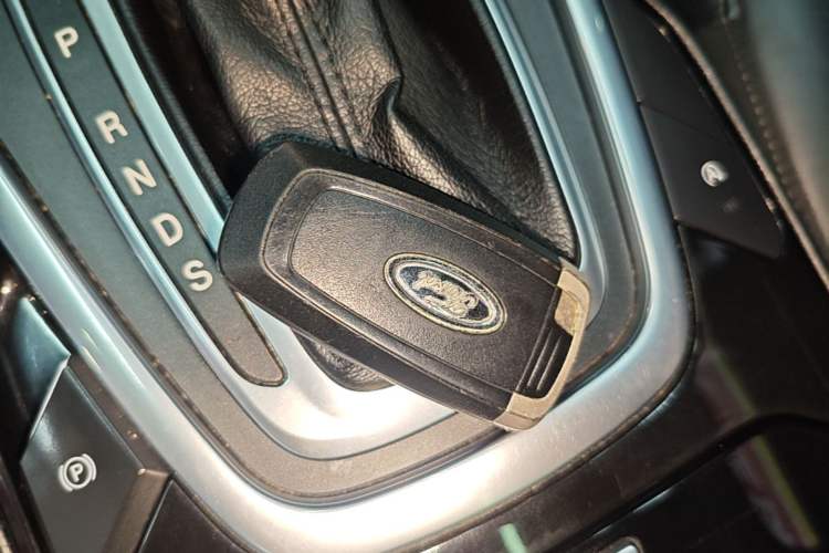 Used Ford Edge 2018 EcoBoost 245 Two-Wheel-Drive Titanium 7-Seater China V Standard Vehicle Key