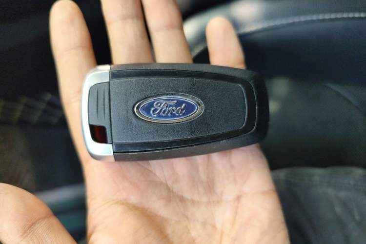 Used Ford Edge 2018 EcoBoost 245 Four-Wheel Drive Titanium Plus 7-Seater China VI Standard Vehicle Key