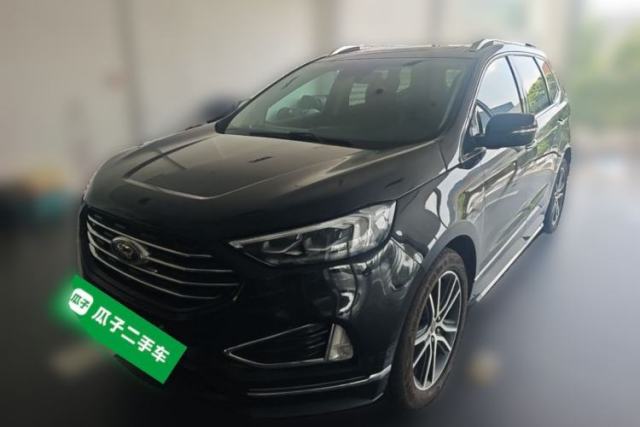 Ojetý Ford Edge 2020 EcoBoost 245 Two-Wheel Drive Titanium 7-Seater