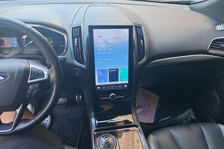 Used Ford Edge 2020 EcoBoost 245 4x4 ST-Line 7-Seater Audio And AC Panel
