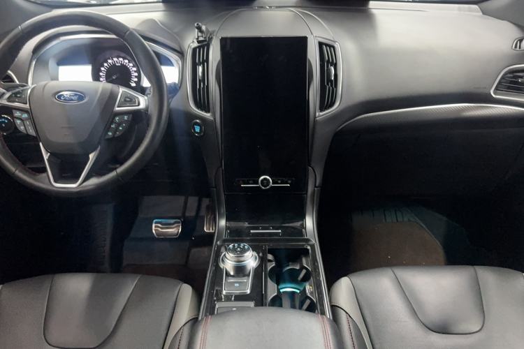 Used Ford Edge 2020 EcoBoost 245 4x4 ST-Line 7-Seater Audio And AC Panel