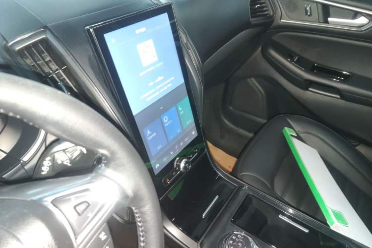 Used Ford Edge 2020 EcoBoost 245 Two-Wheel-Drive Platinum Edition 5 Seats Audio And AC Panel