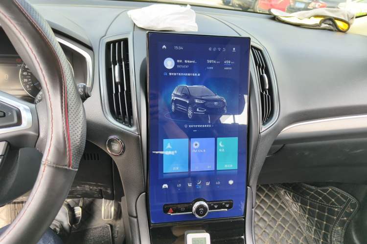 Used Ford Edge 2020 EcoBoost 245 Two-Wheel Drive Titanium 7-Seater Audio And AC Panel