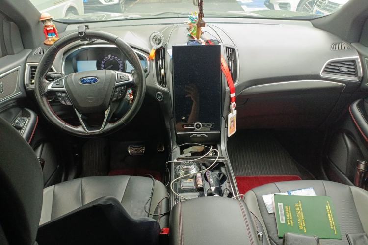 Used Ford Edge 2020 EcoBoost 245 4x4 ST-Line 7-Seater Center Console