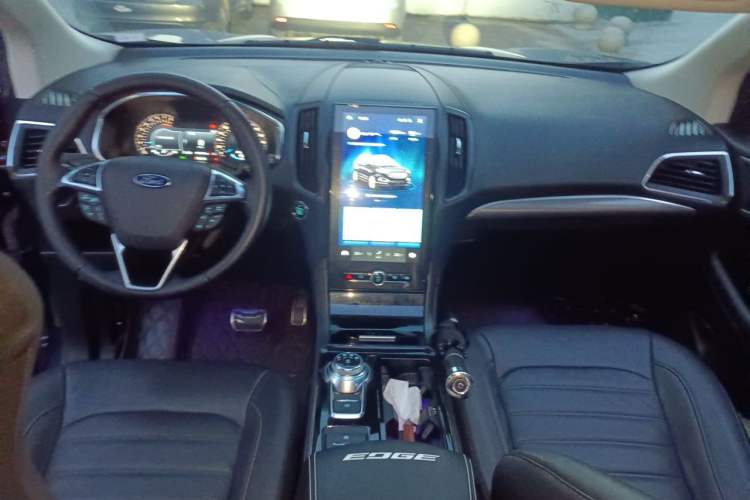 Used Ford Edge 2020 EcoBoost 245 Two-Wheel Drive Titanium 7-Seater Center Console