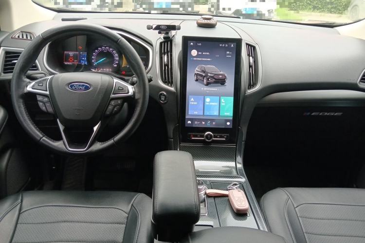 Used Ford Edge 2020 EcoBoost 245 Two-Wheel-Drive Platinum Edition 5 Seats Center Console