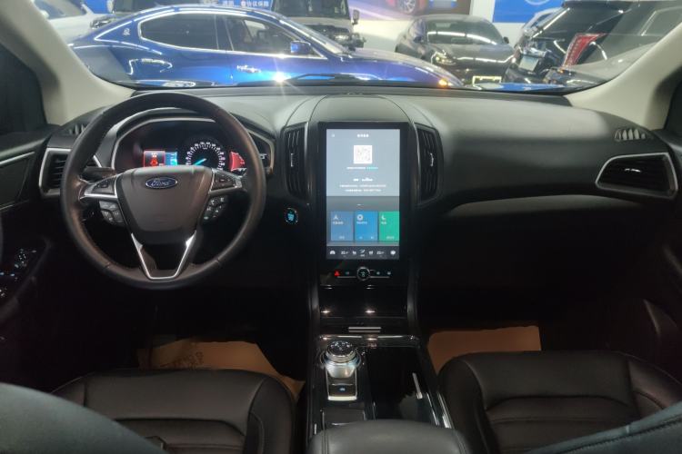 Used Ford Edge 2020 EcoBoost 245 Two-Wheel-Drive Platinum Edition 5 Seats Center Console