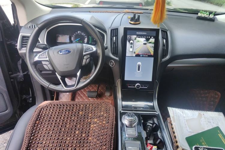 Used Ford Edge  Center Console