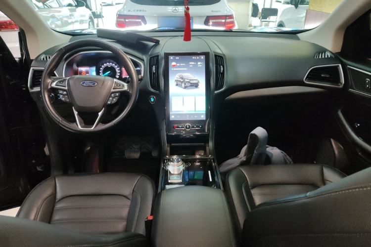 Used Ford Edge 2020 EcoBoost 245 Two-Wheel-Drive Platinum Edition 5 Seats Center Console