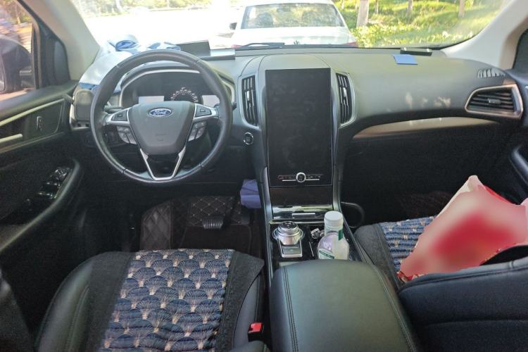 Used Ford Edge 2020 EcoBoost 245 Two-Wheel-Drive Platinum Edition 5 Seats Center Console