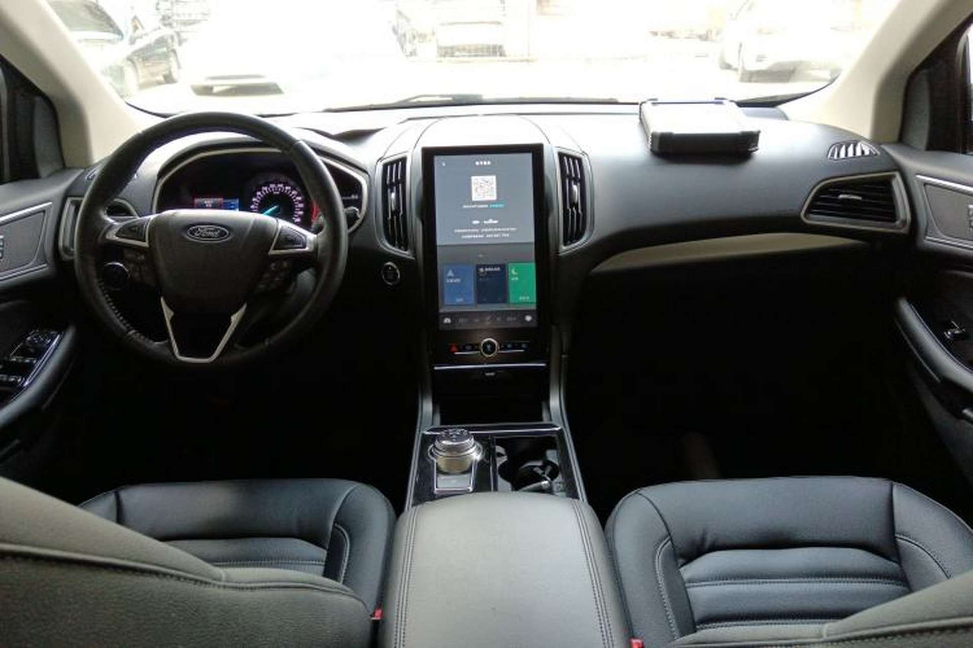 Used Ford Edge 2020 EcoBoost 245 Two-Wheel-Drive Platinum Edition 5 Seats Center Console