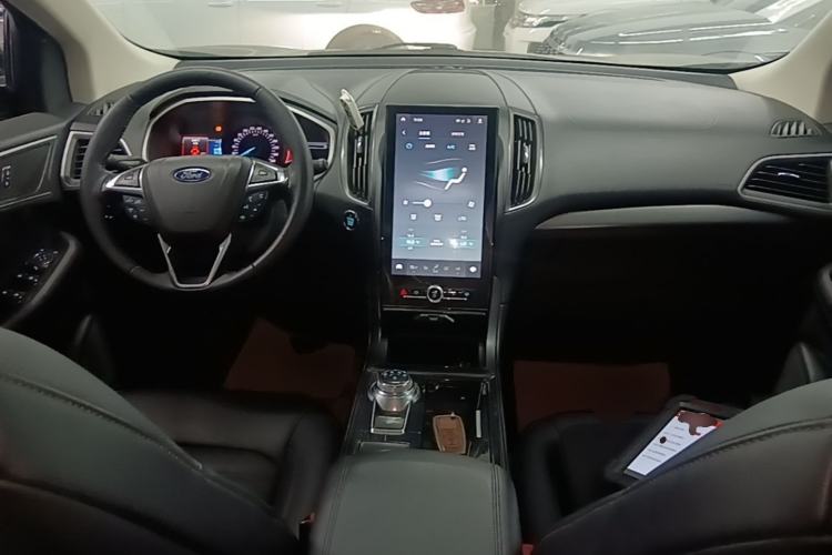 Used Ford Edge 2020 EcoBoost 245 Two-Wheel-Drive Platinum Edition 5 Seats Center Console