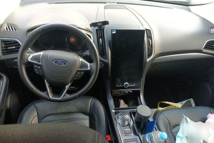 Used Ford Edge 2020 EcoBoost 245 Two-Wheel Drive Titanium 7-Seater Center Console