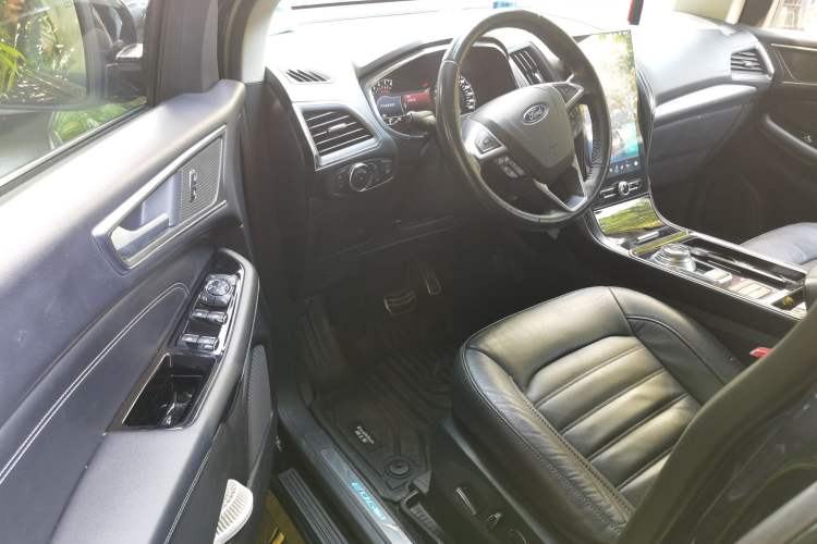Used Ford Edge 2020 EcoBoost 245 Two-Wheel Drive Titanium 7-Seater Driver Seat