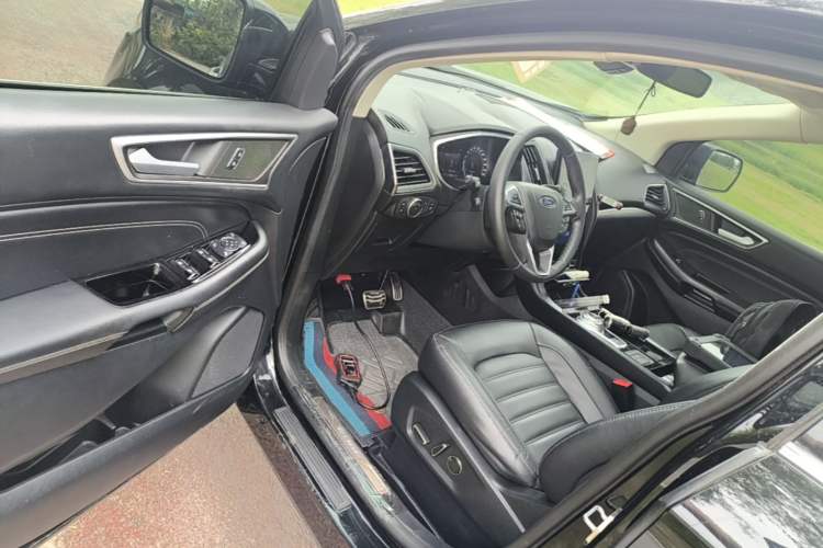 Used Ford Edge 2020 EcoBoost 245 Two-Wheel Drive Titanium 7-Seater Driver Seat