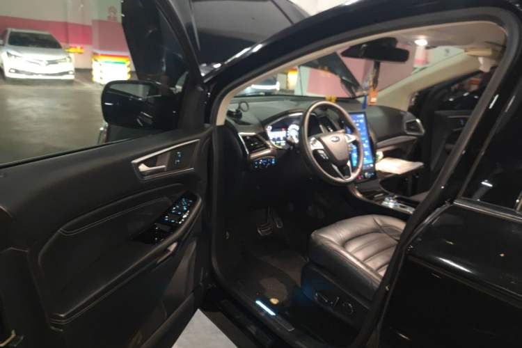 Used Ford Edge 2020 EcoBoost 245 Two-Wheel Drive Titanium 7-Seater Driver Seat
