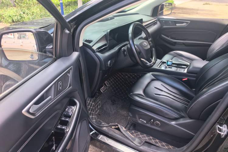 Used Ford Edge 2020 EcoBoost 245 Two-Wheel Drive Titanium 7-Seater Driver Seat