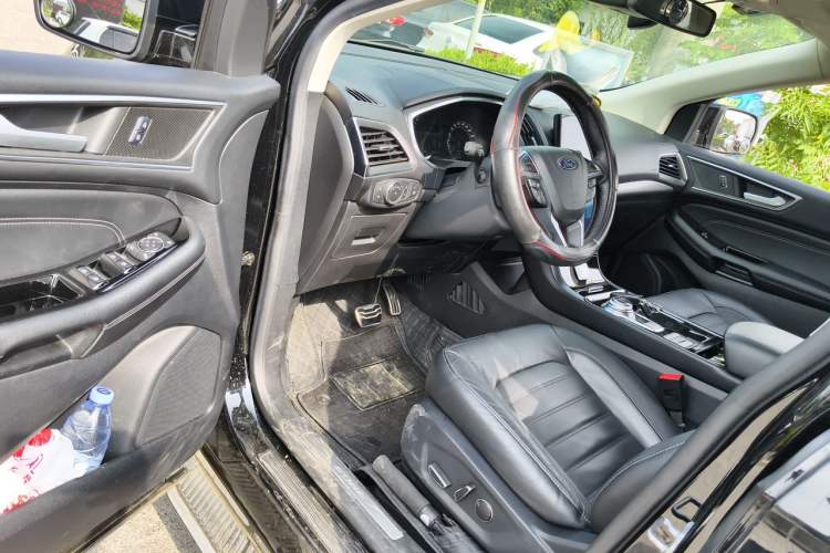 Used Ford Edge 2020 EcoBoost 245 Two-Wheel Drive Titanium 7-Seater Driver Seat