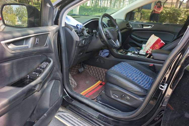 Used Ford Edge 2020 EcoBoost 245 Two-Wheel-Drive Platinum Edition 5 Seats Driver Seat
