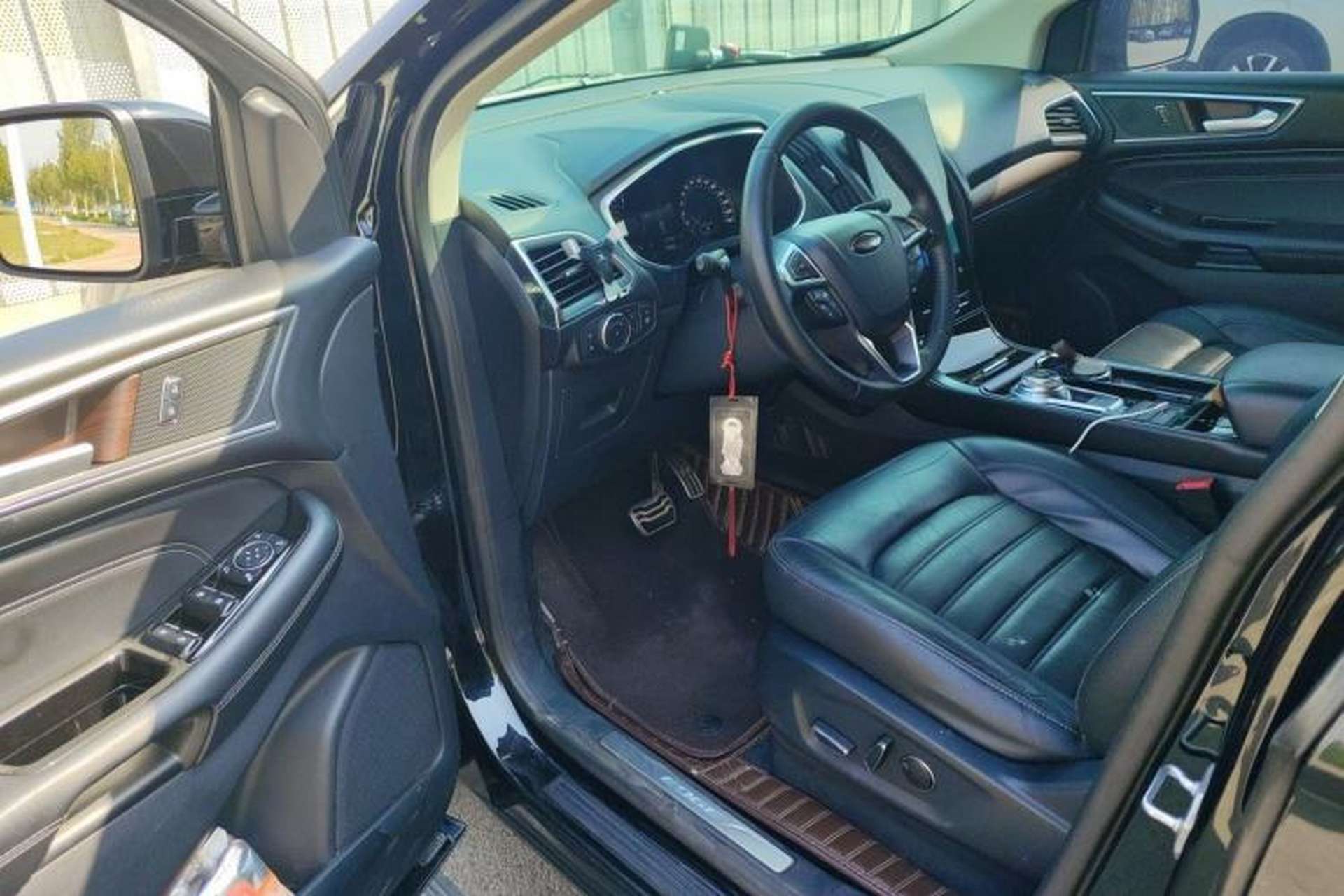 Used Ford Edge 2020 EcoBoost 245 Two-Wheel Drive Titanium 7-Seater Driver Seat