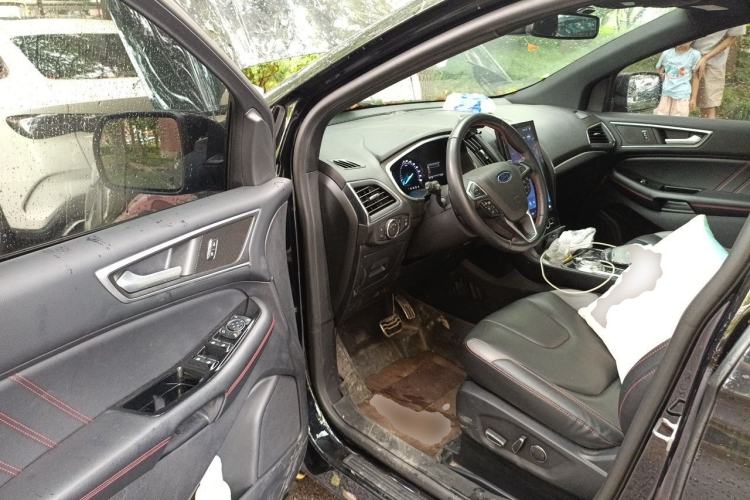 Used Ford Edge 2020 EcoBoost 245 4x4 ST-Line 7-Seater Driver Seat