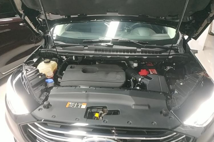 Used Ford Edge 2020 EcoBoost 245 Two-Wheel Drive Titanium 7-Seater Engine Bay