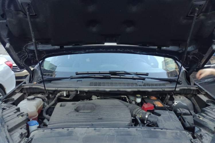 Used Ford Edge 2020 EcoBoost 245 Two-Wheel Drive Titanium 7-Seater Engine Bay