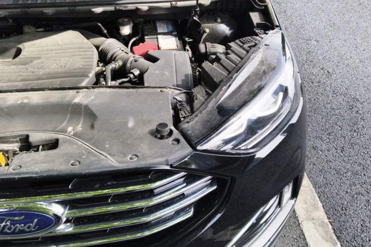 Used Ford Edge 2020 EcoBoost 245 Two-Wheel Drive Titanium 7-Seater Engine Bay Left